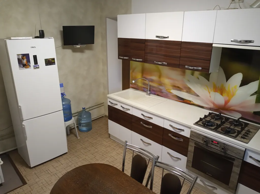 Уютный домик с отдельным двором в тихом районе города