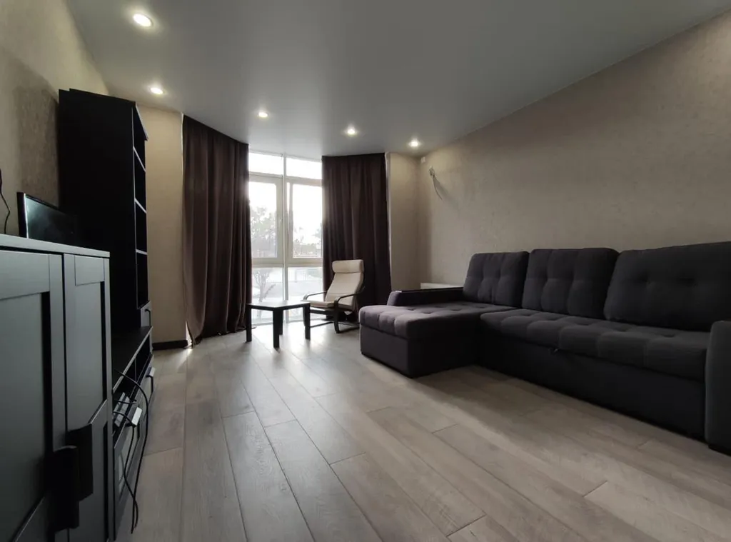 Квартира с панорамным окном, в престижном ЖК — аренда посуточно в Феодосия