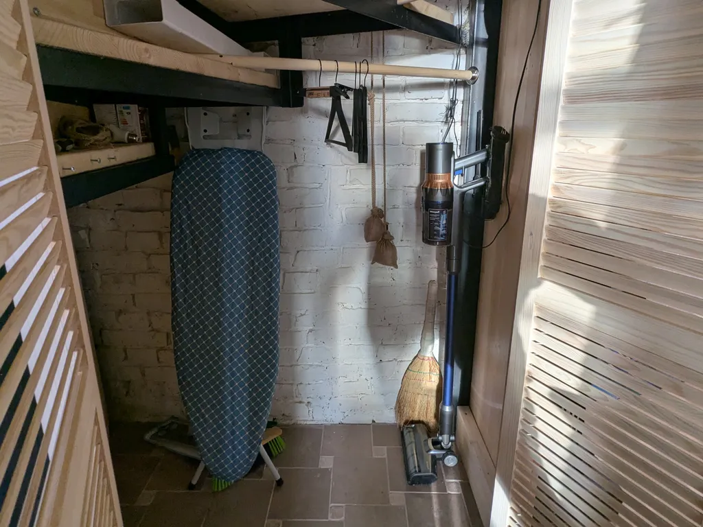 Уютная двухуровневая квартира-студия в доме XIX века