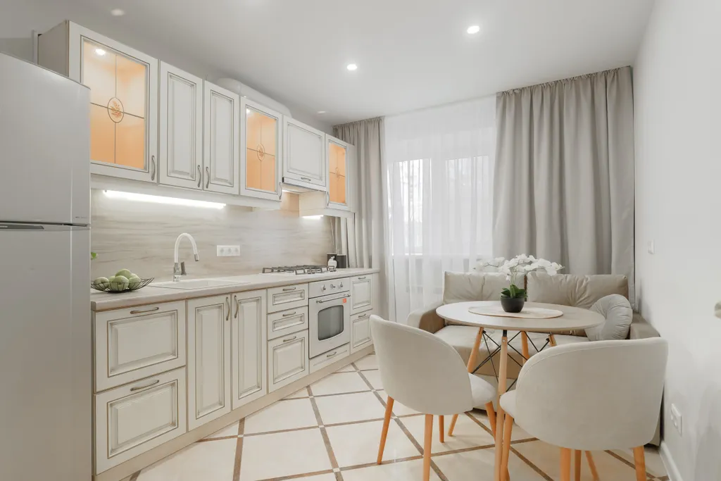 Элегантная квартира с французским балконом в центре