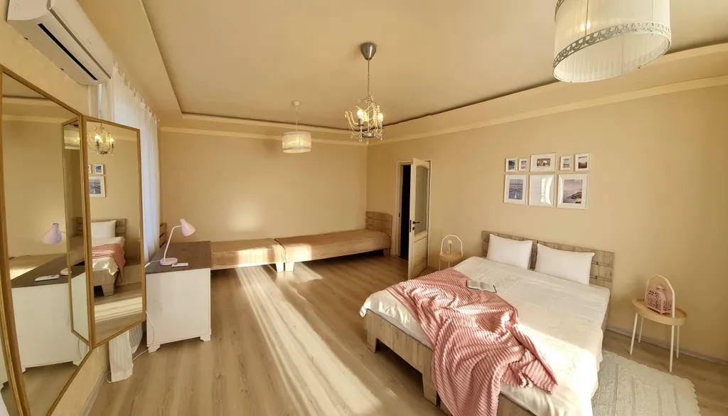 Дом среди гор в Байдарской долине Эвимиз