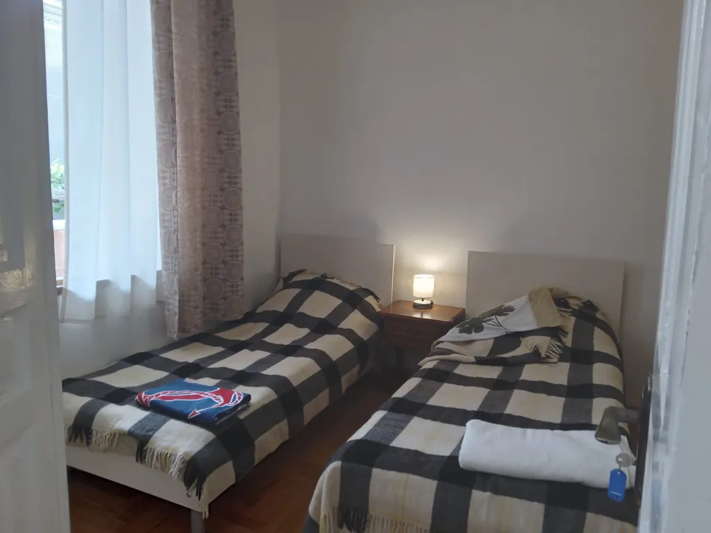 Небольшая комната для двоих в уютном гостевом доме