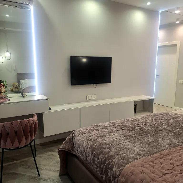 Современная уютная 2х комнатная квартира (евротри) в центре города