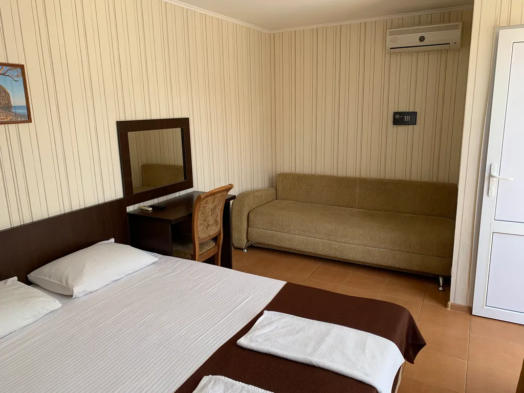 Уютная студия возле бассейна