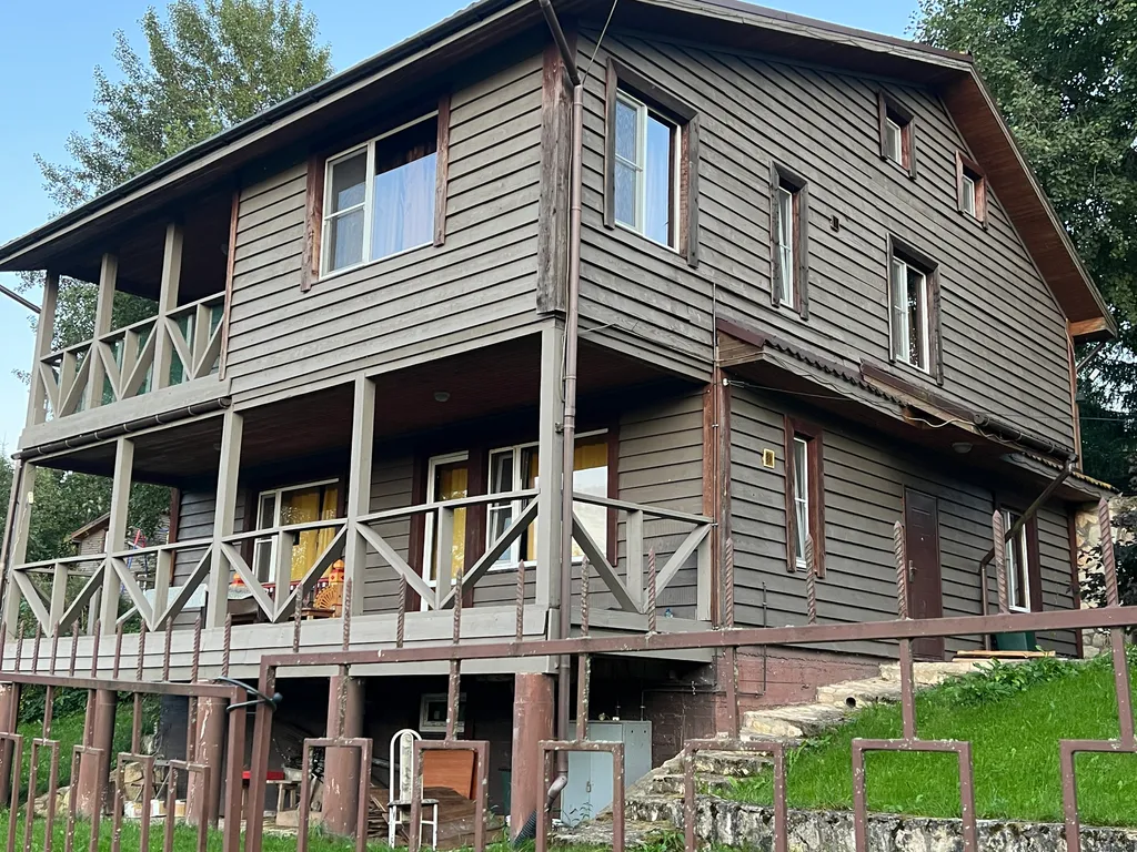 7-комнатный Дом