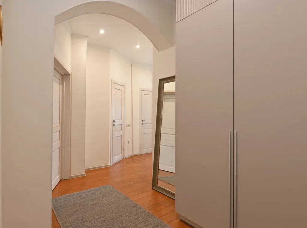 Квартира 3-комнатная Квартира — Калининград