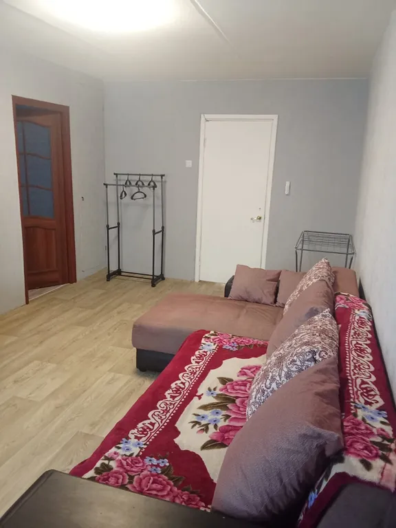 Трёхкомнатная квартира после косметического ремонта — аренда посуточно в Краснотурьинск