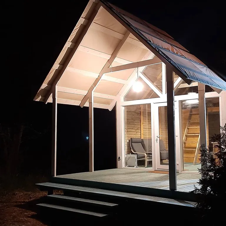 Уютный эко-дом у горной речки