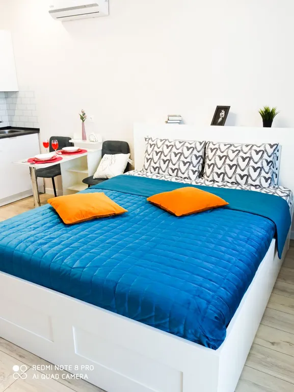 Уютная студия рядом с метро