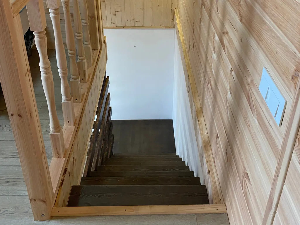 Двухэтажная дача с мансардой