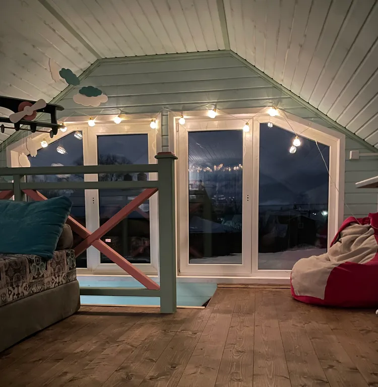 Домик мечты в самом живописном месте города, у реки и озера