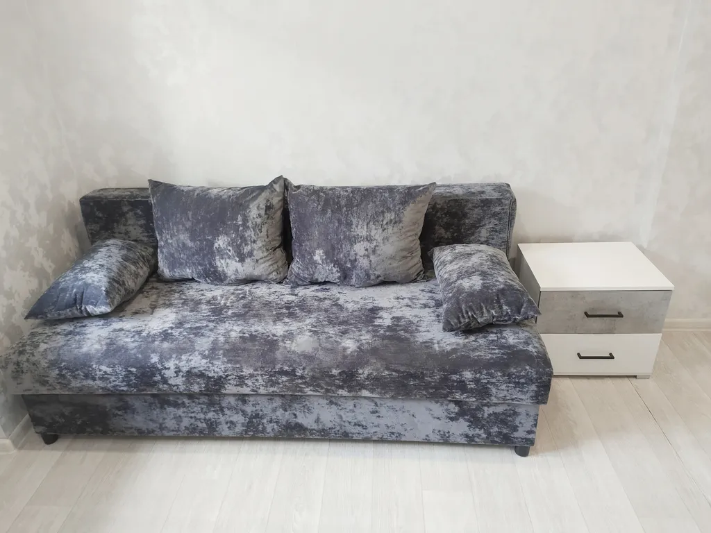 Уютная небольшая студия, 5 минут на метро до центра города