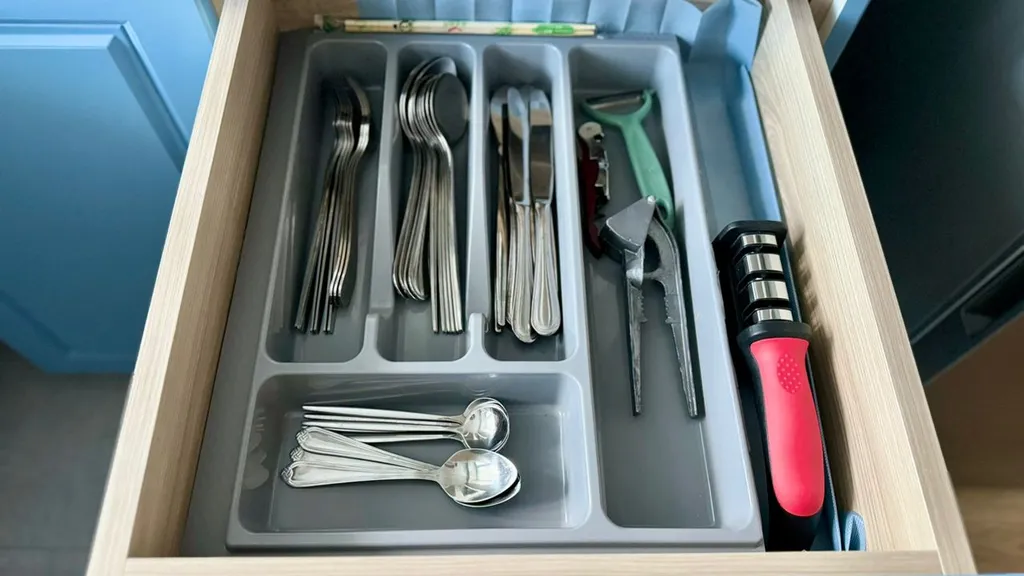 Элегантная квартира с просторной столовой у вокзала