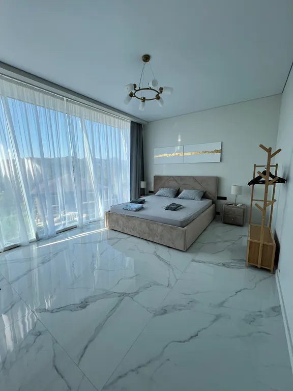 Дом с бассейном и сауной