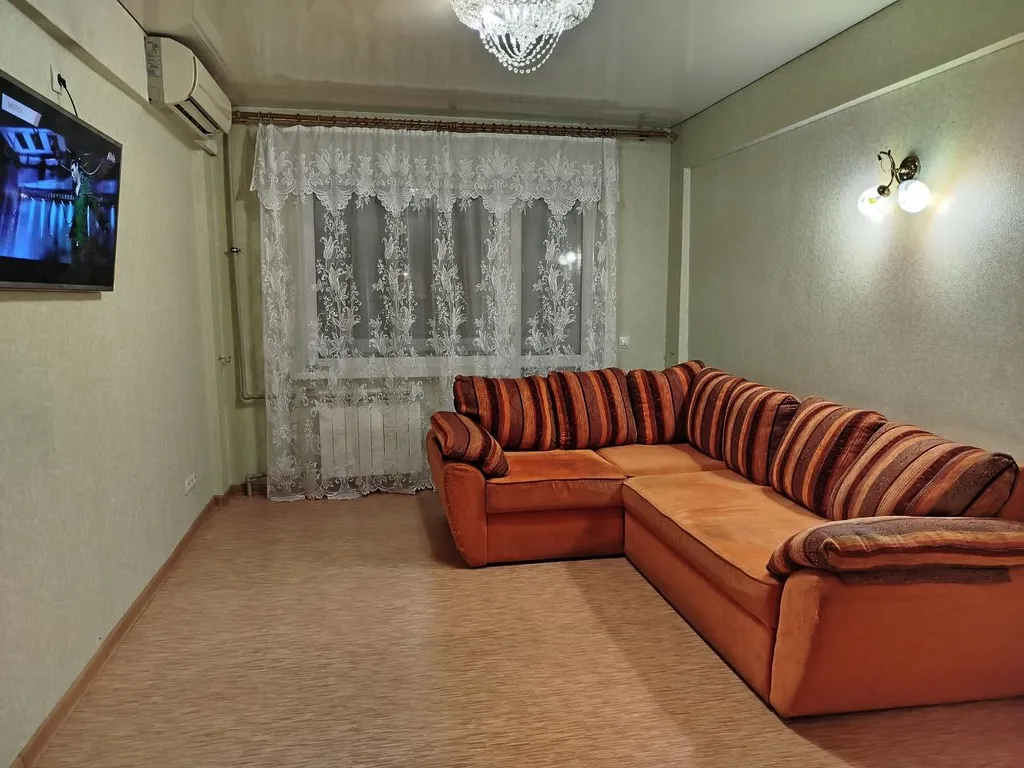 Квартира Уютная трешка у политеха — аренда посуточно в Омск