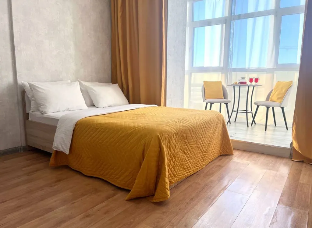 Квартира Солнечная студия Апельсин с красивым видом на Амур — аренда посуточно в Хабаровск