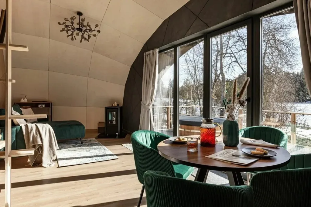 Коттедж Лодж комфорт c купелью — Луга