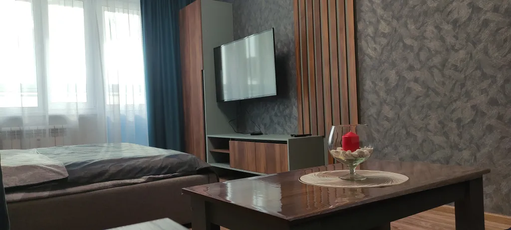 Светлая, просторная квартира в центре города — аренда посуточно в Орёл