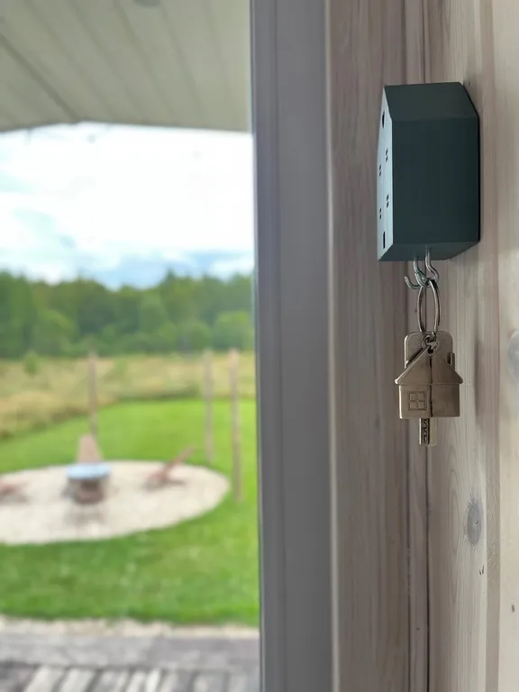 Атмосферный дом у леса