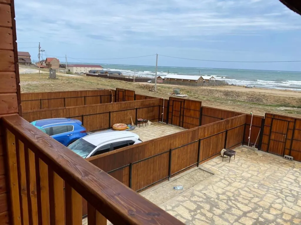 Уютный домик около моря