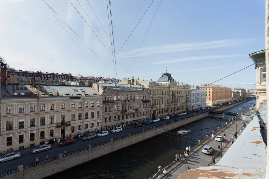 Квартира Роскошная квартира с видом на Казанский собор и Дом Зингера — Санкт-Петербург