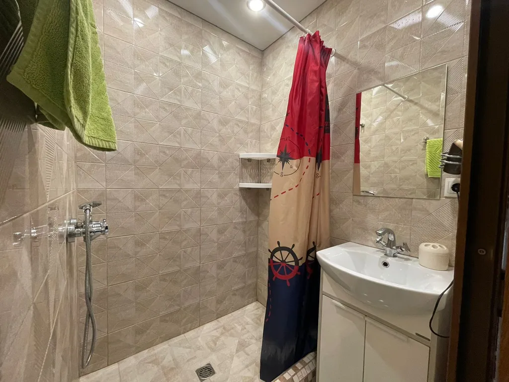 Виноградный домик 2-комнатный с кухней у Парка и Цветник