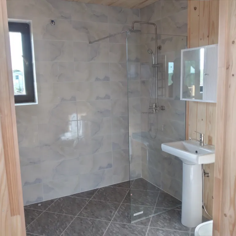 Дом с красивым видом на озеро Дривяты