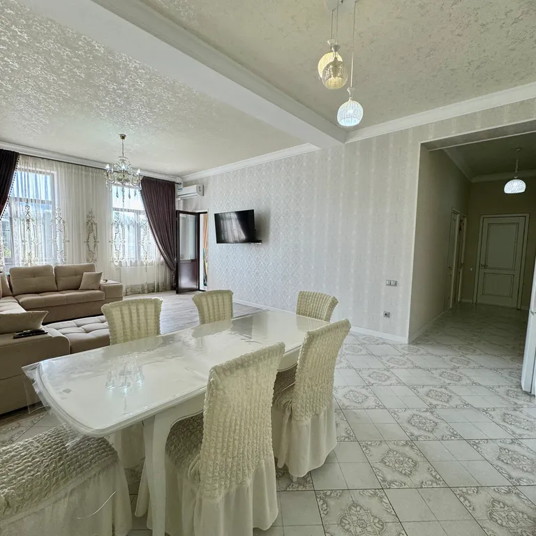 Роскошные трёхкомнатные апартаменты