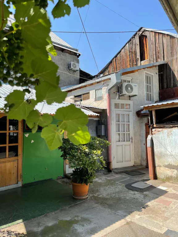 Квартира старый двор — аренда посуточно в Тбилиси