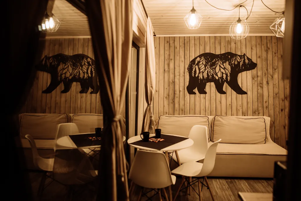 Коттедж Домик в лесу у реки с панорамным остеклением — Сиверский