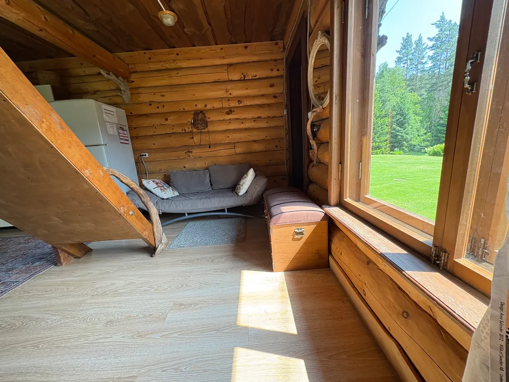 Дом у бассейна