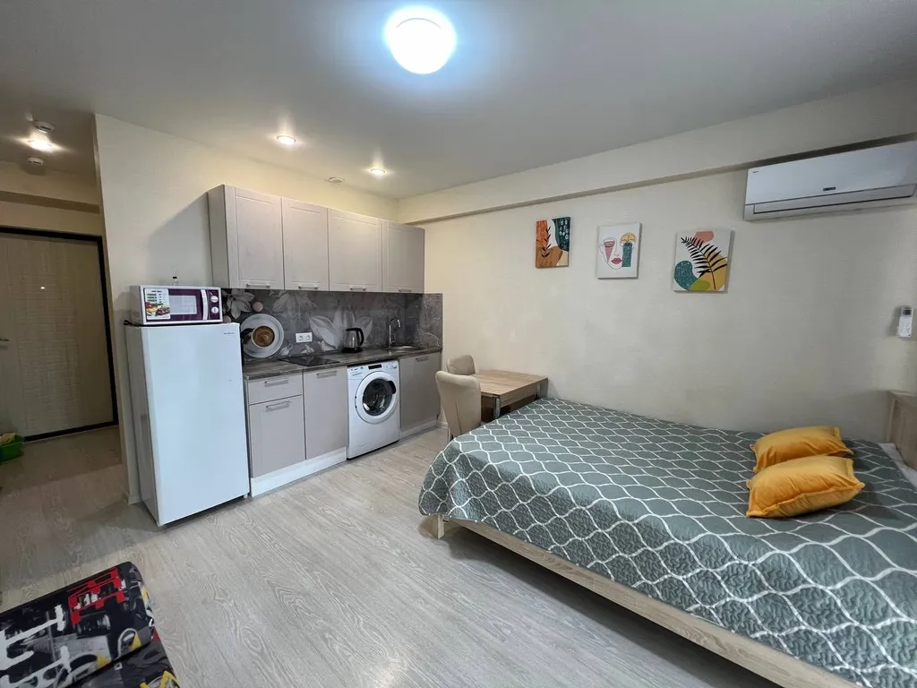 Квартира на первой линии от моря с видом на море и бассейн