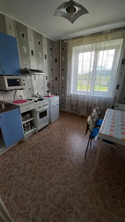 Просторная квартира с видом на горы