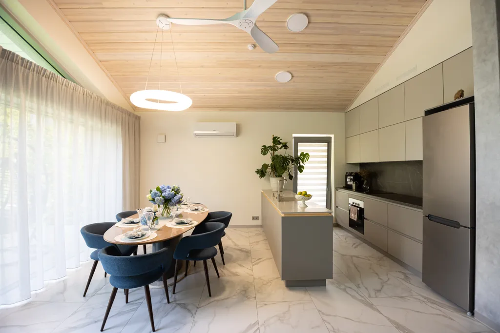 Квартира с 3 спальнями, камином с живым огнём и видом на горы