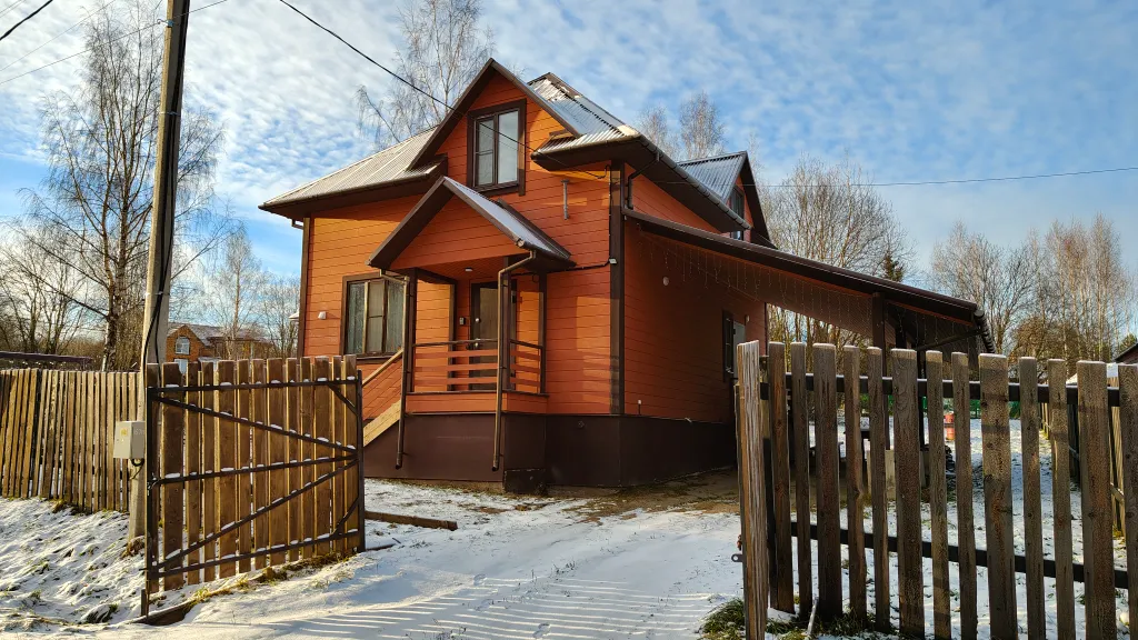 Дом у пруда в Веслево