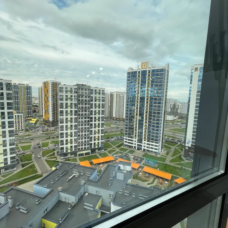 Квартира с красивым видом на вечерний Минск мир