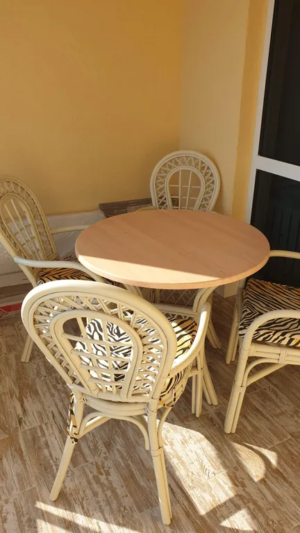 Двухкомнатная квартира с видом на море