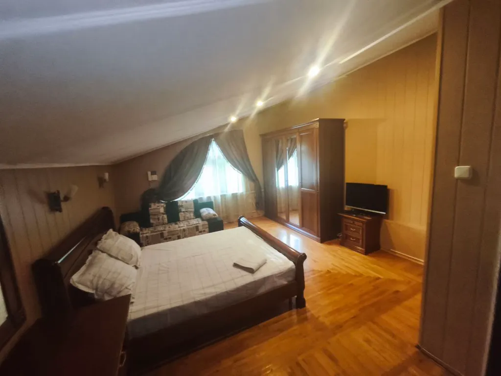 Коттедж Просторный дом в Кисловодске у нарзанного источника — Кисловодск