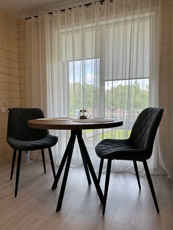 Дом на берегу реки