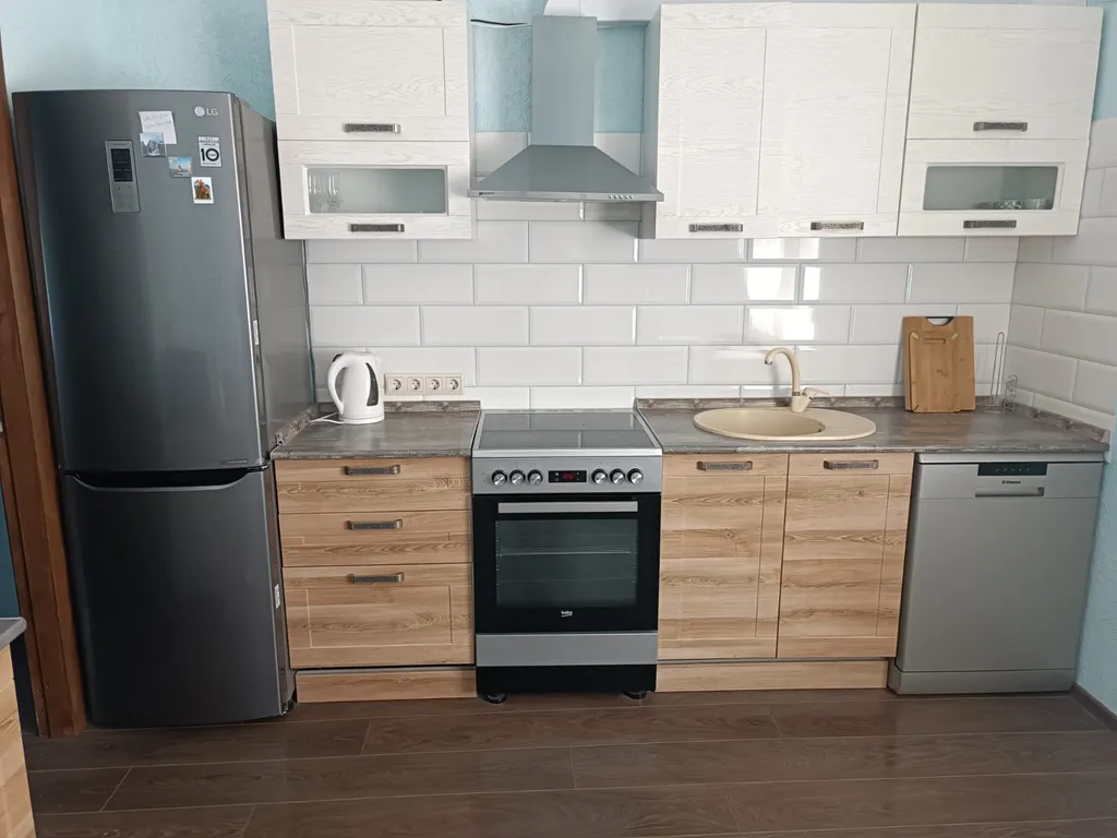 Уютный дом в живописном поселке у моря