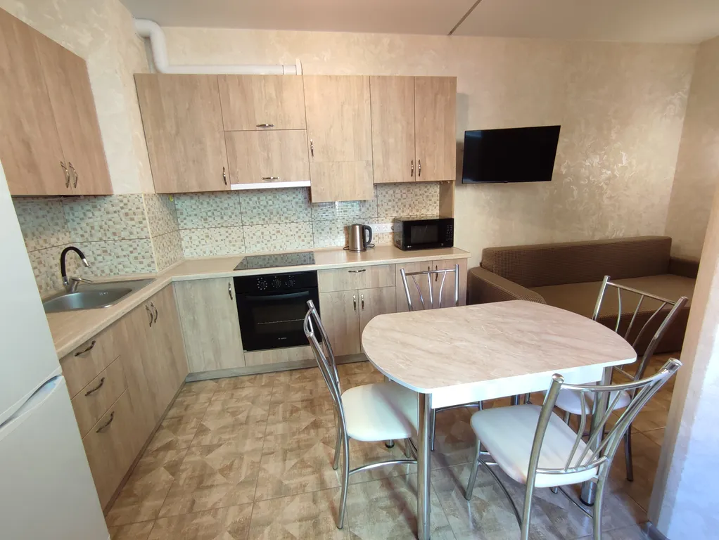 Часть дома с отдельным входом и двором в Мисхоре