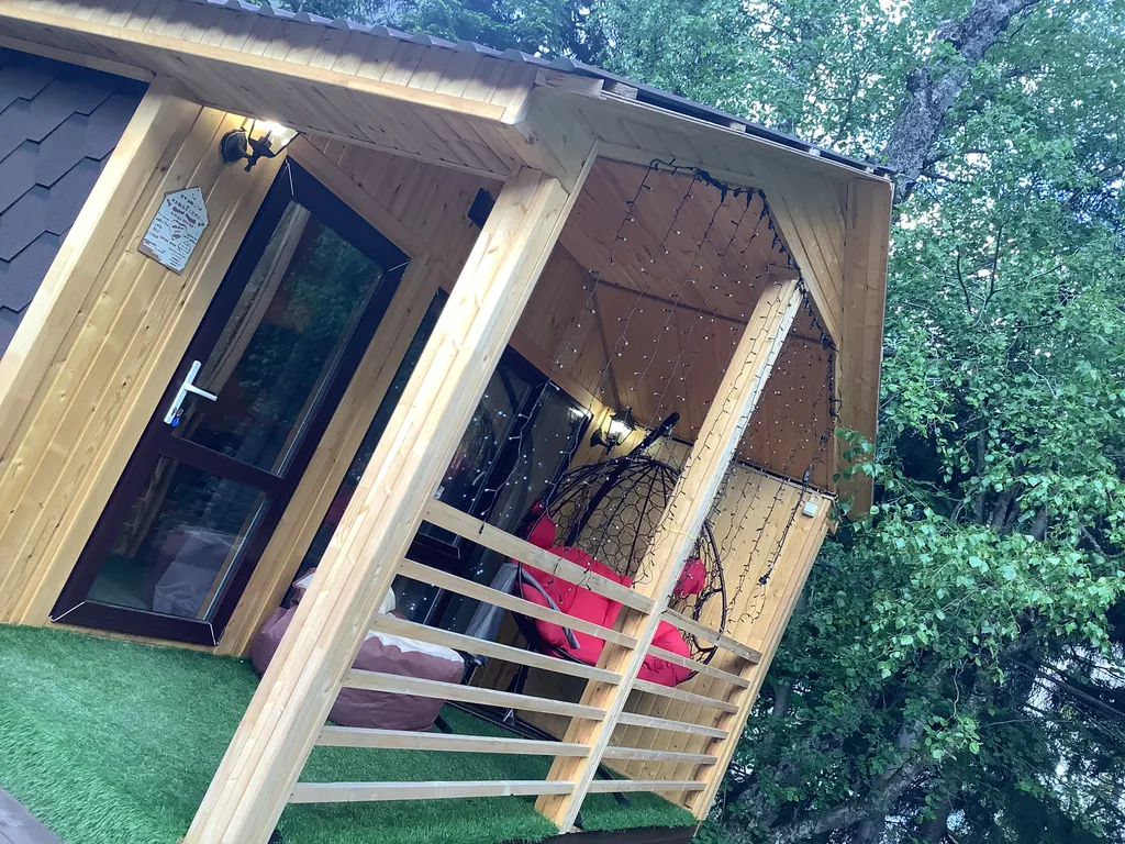 8-комнатный Дом