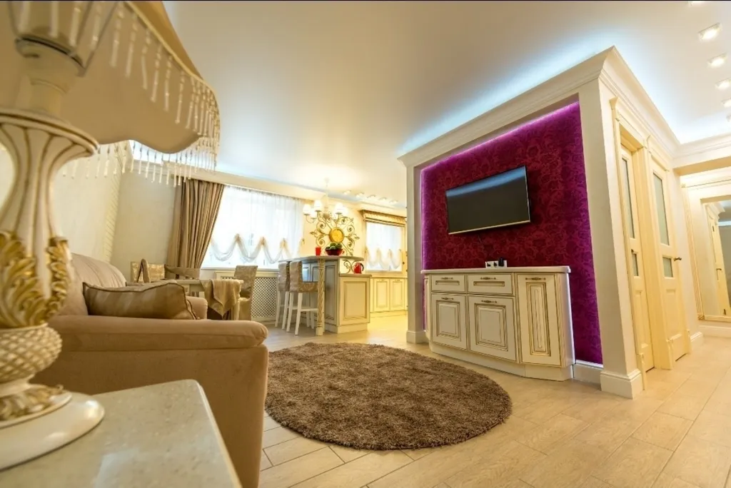 Светлая и просторная квартира в центре города — аренда посуточно в Иркутск