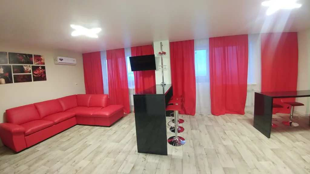 Очень необычная и просторная квартира-студия в центре