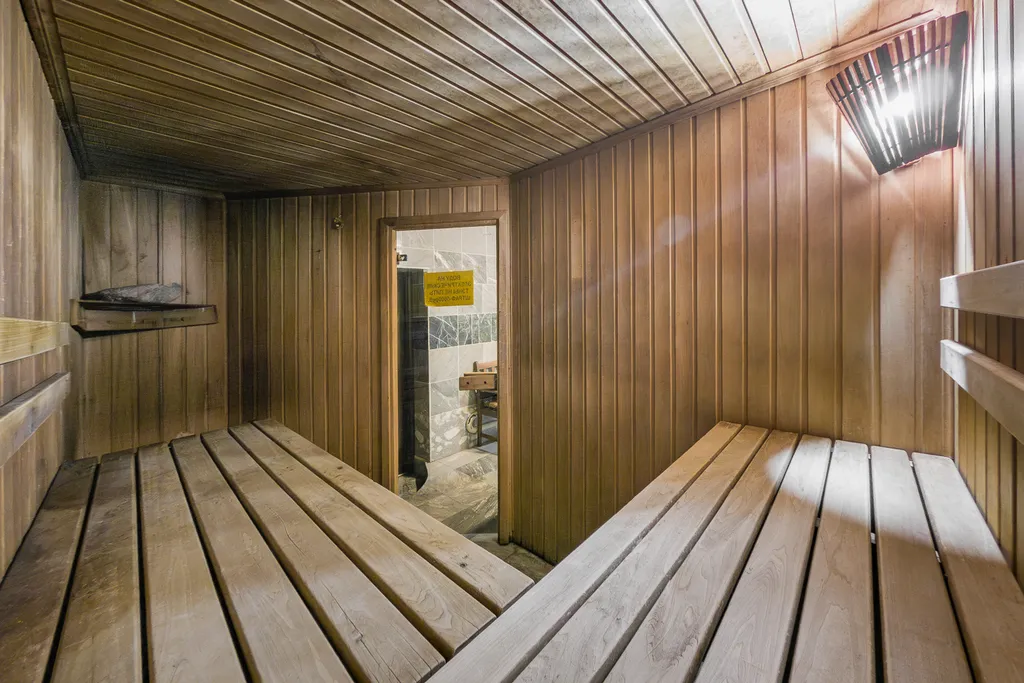 Дом со включённой стоимостью бассейна, сауны, бильярда, мангала