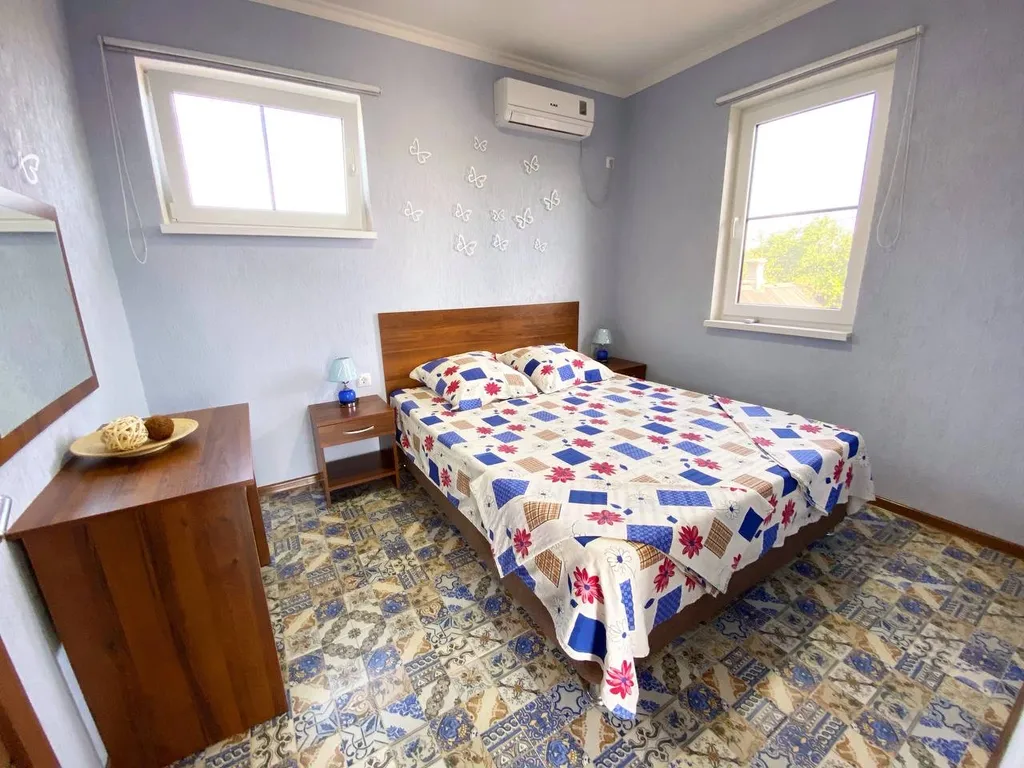 Квартира Двухкомнатный семейный в домовладении Кубанское лето — аренда посуточно в Голубицкая