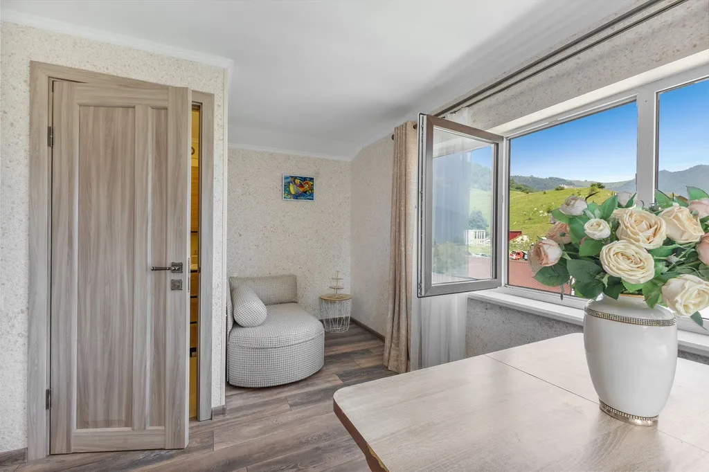 Дом с камином и баней на дровах в райском уголке