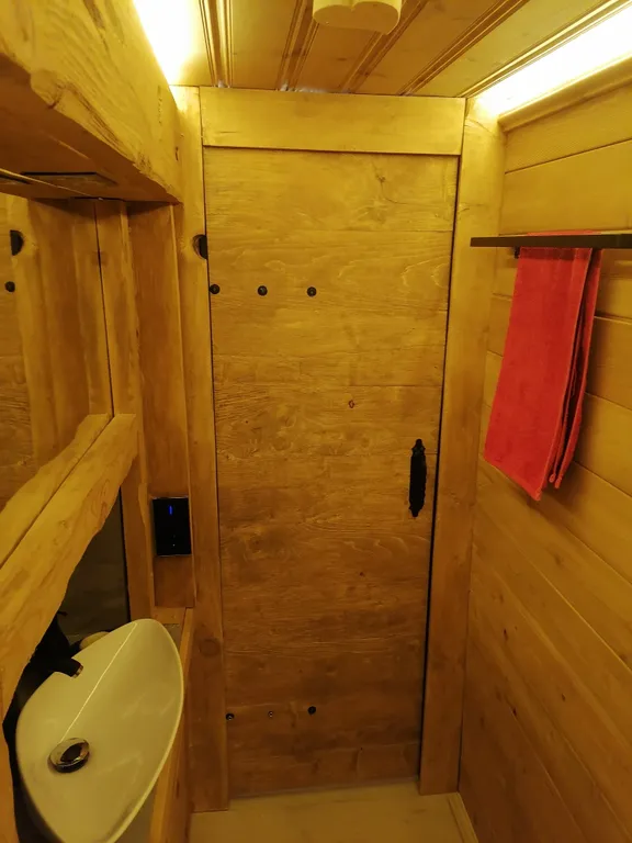 Домик в деревне с бассейном