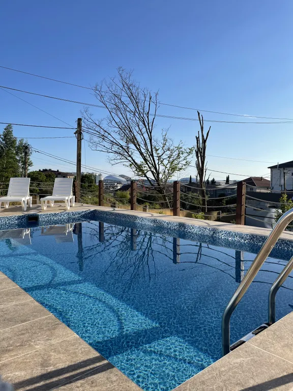 Дом с подогреваемым бассейном и 5 спальнями