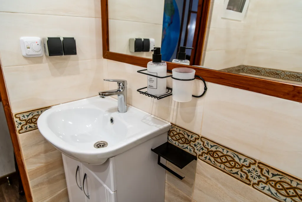 Квартира 2-комнатная в старинном особняке с парковкой